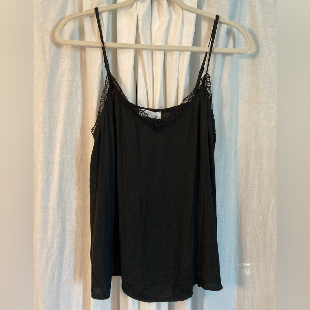 Hollister Strappy Camisole w/ Lace Black L